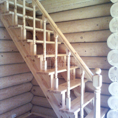 Деревянные лестницы из массива